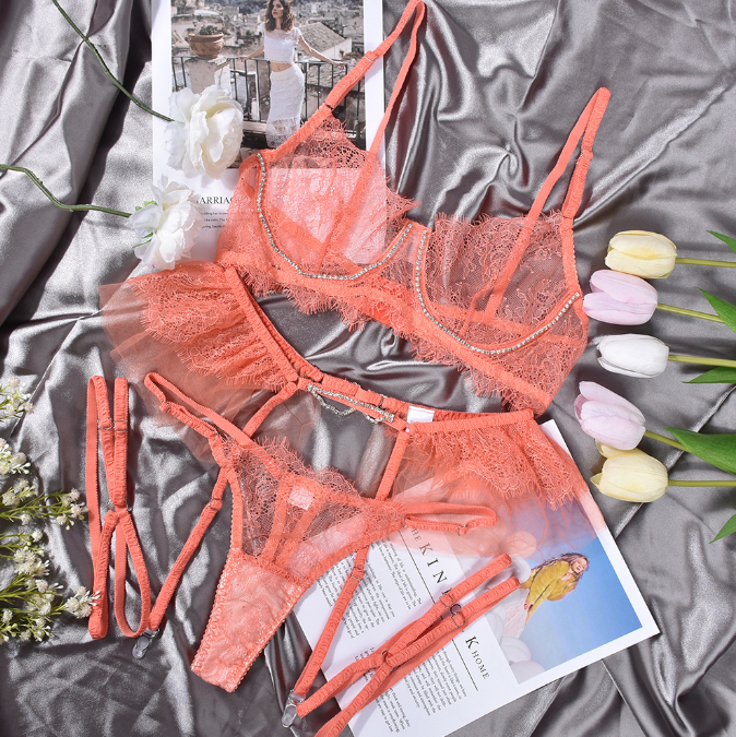 Luxury Handmade Lace Lingerie Set – 4-Piece Diamond Chain Bra, Garter, Panty & Shoulder Strap Set